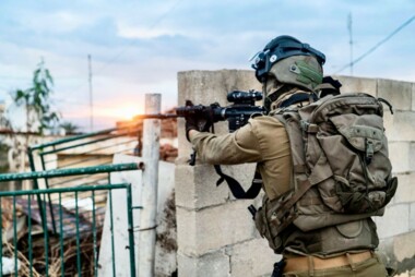 في ظل تكتم إعلامي شديد جيش العدو يعترف بإصابة 31 عسكريا في معارك غزة خلال الساعات الـ48 الماضية